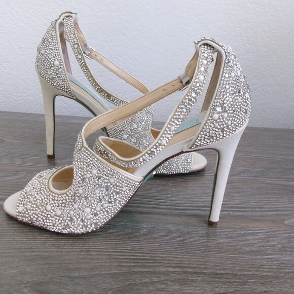 Betsey Johnson BAYLI Crystals and Pearls High Heels Shoes 6 White Open Toe - Picture 8 of 15